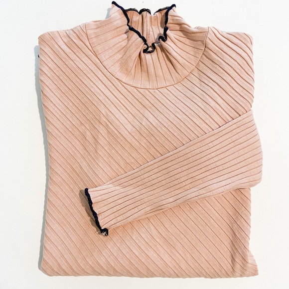 Zara Tops - Zara ribbed lettuce trim fitted long sleeve top